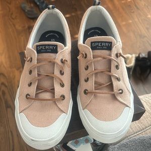 Pale pink Sperrys